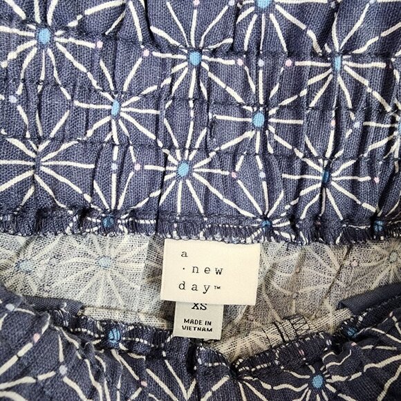 Womens A New Day Blue Patterned Pull On Linen Shorts High Waist 4" Inseam XS - Picture 3 of 8
